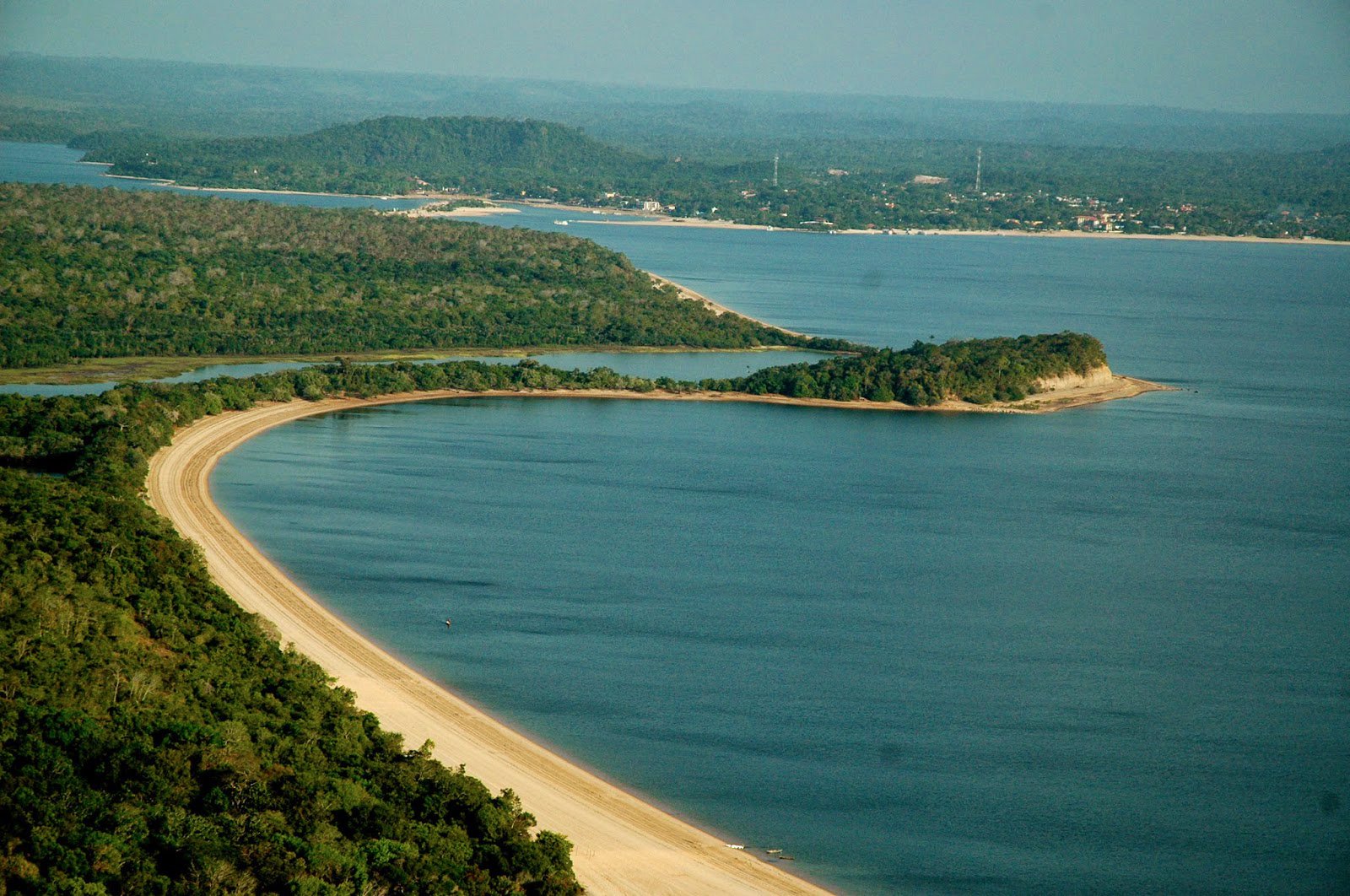Turismo Sustentável em Alter do Chão: o Real e o Encantado Navegam no Mesmo Barco